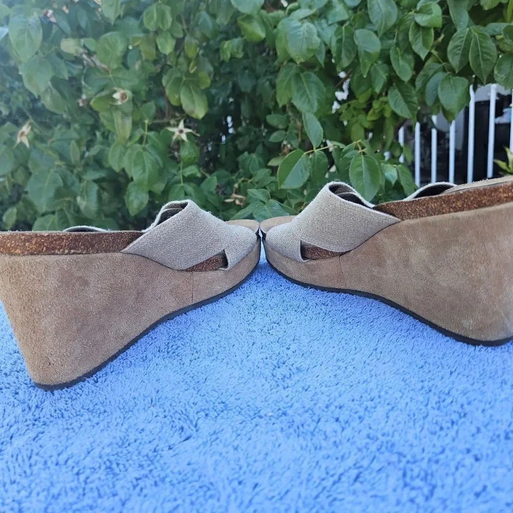 Donal J Pliner wedge sandals - Picture 3 of 8